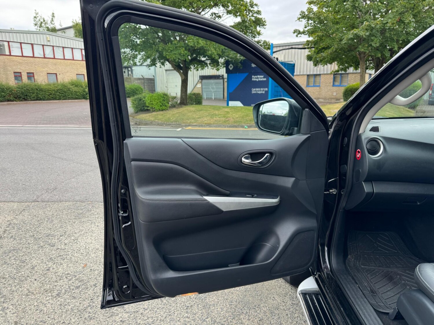 Used Nissan Navara 2017 for sale - 78046897: Photo 23