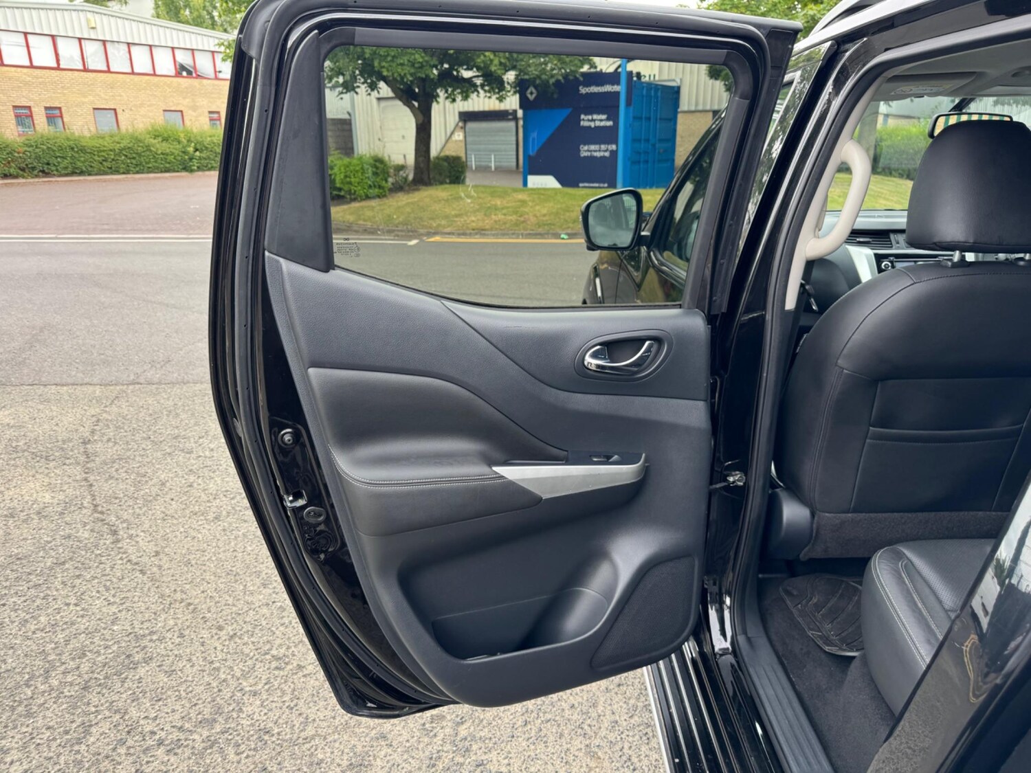 Used Nissan Navara 2017 for sale - 78046897: Photo 24