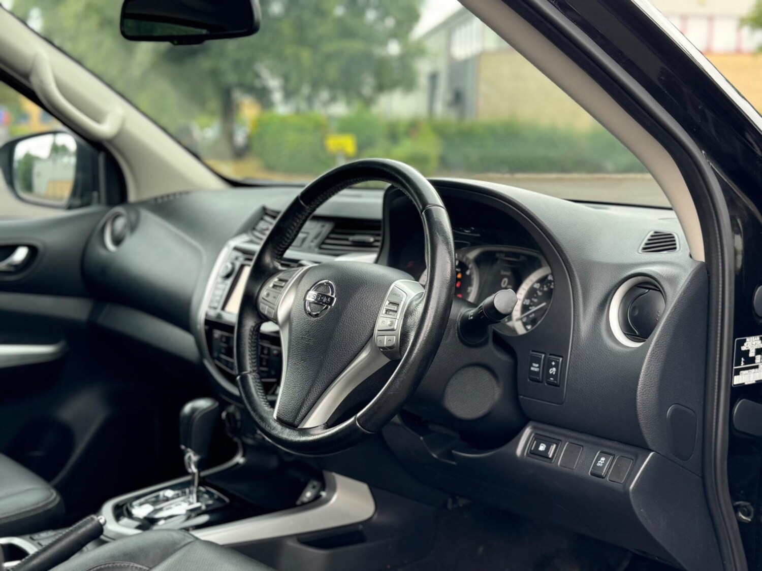 Used Nissan Navara 2017 for sale - 78046897: Photo 28