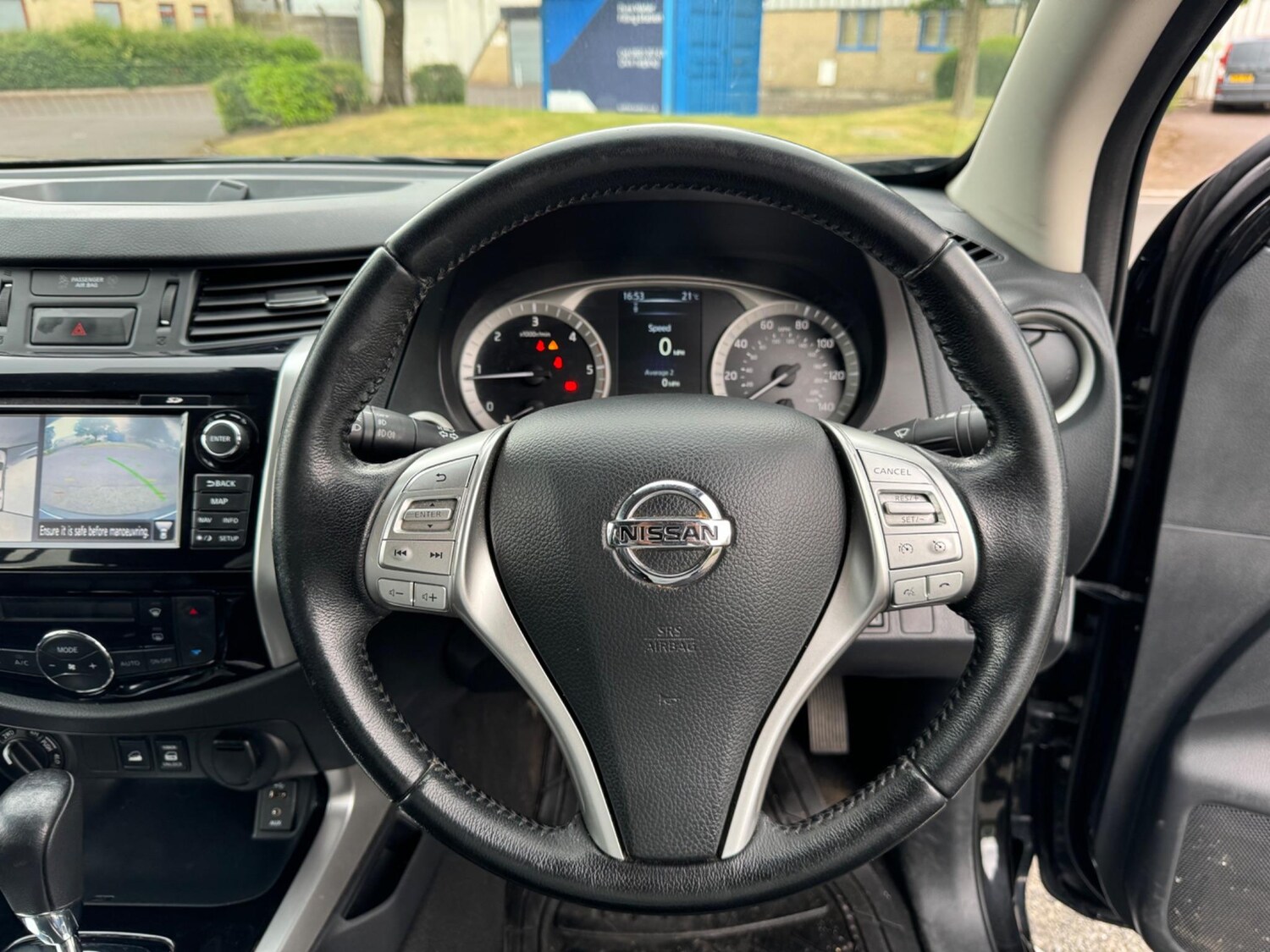 Used Nissan Navara 2017 for sale - 78046897: Photo 29