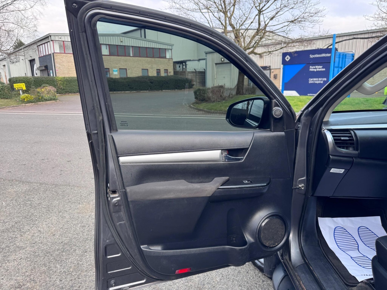 Used Toyota Hilux for sale - 77769598: Photo 35