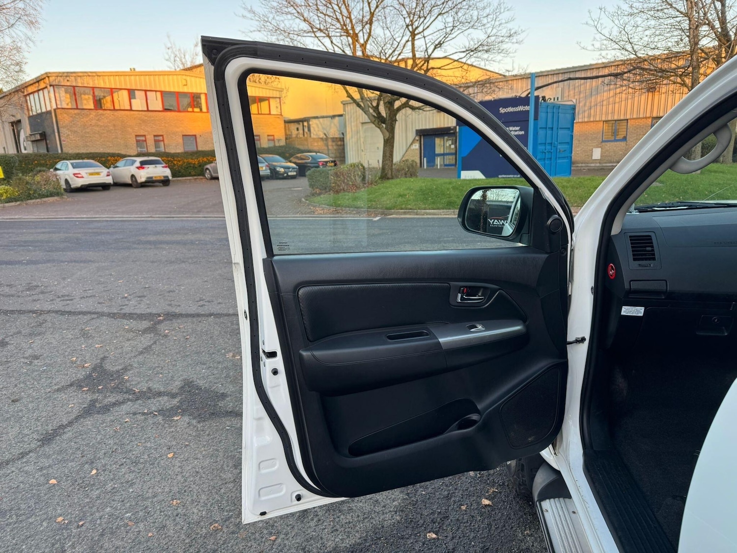 Used Toyota Hilux 2014 for sale - 77314921: Photo 30