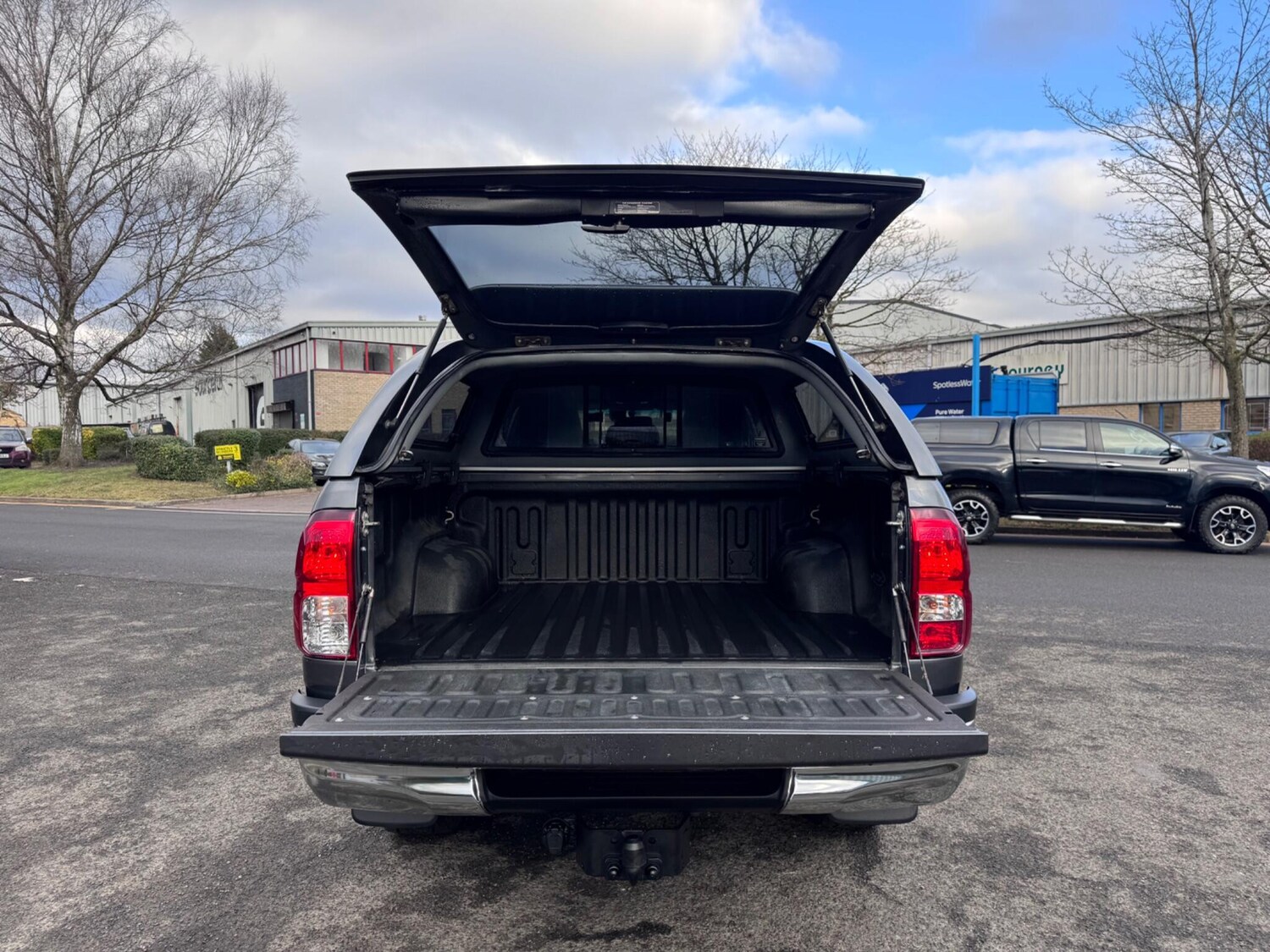 Used Toyota Hilux for sale - 77704604: Photo 13