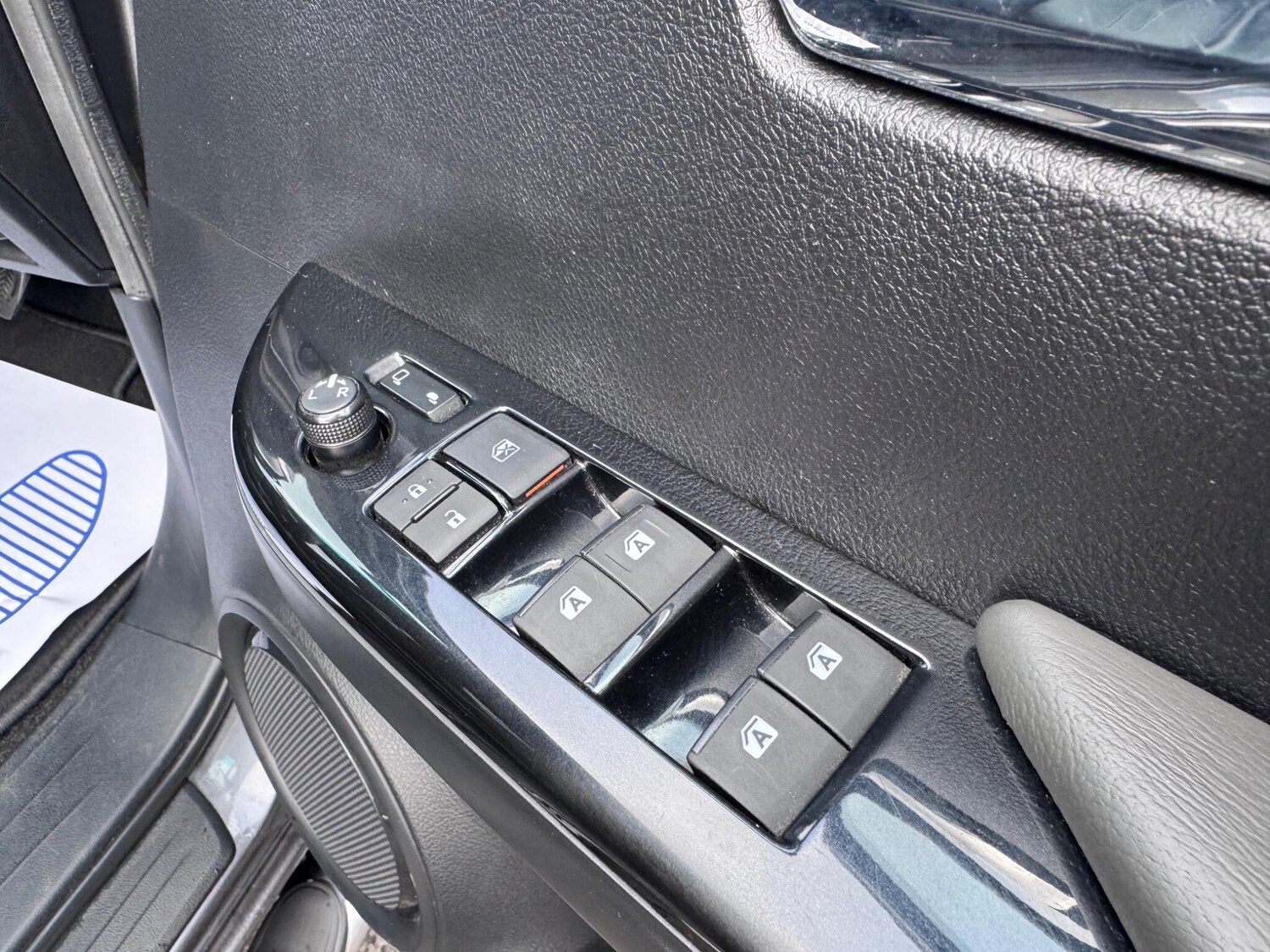 Used Toyota Hilux for sale - 77704604: Photo 28