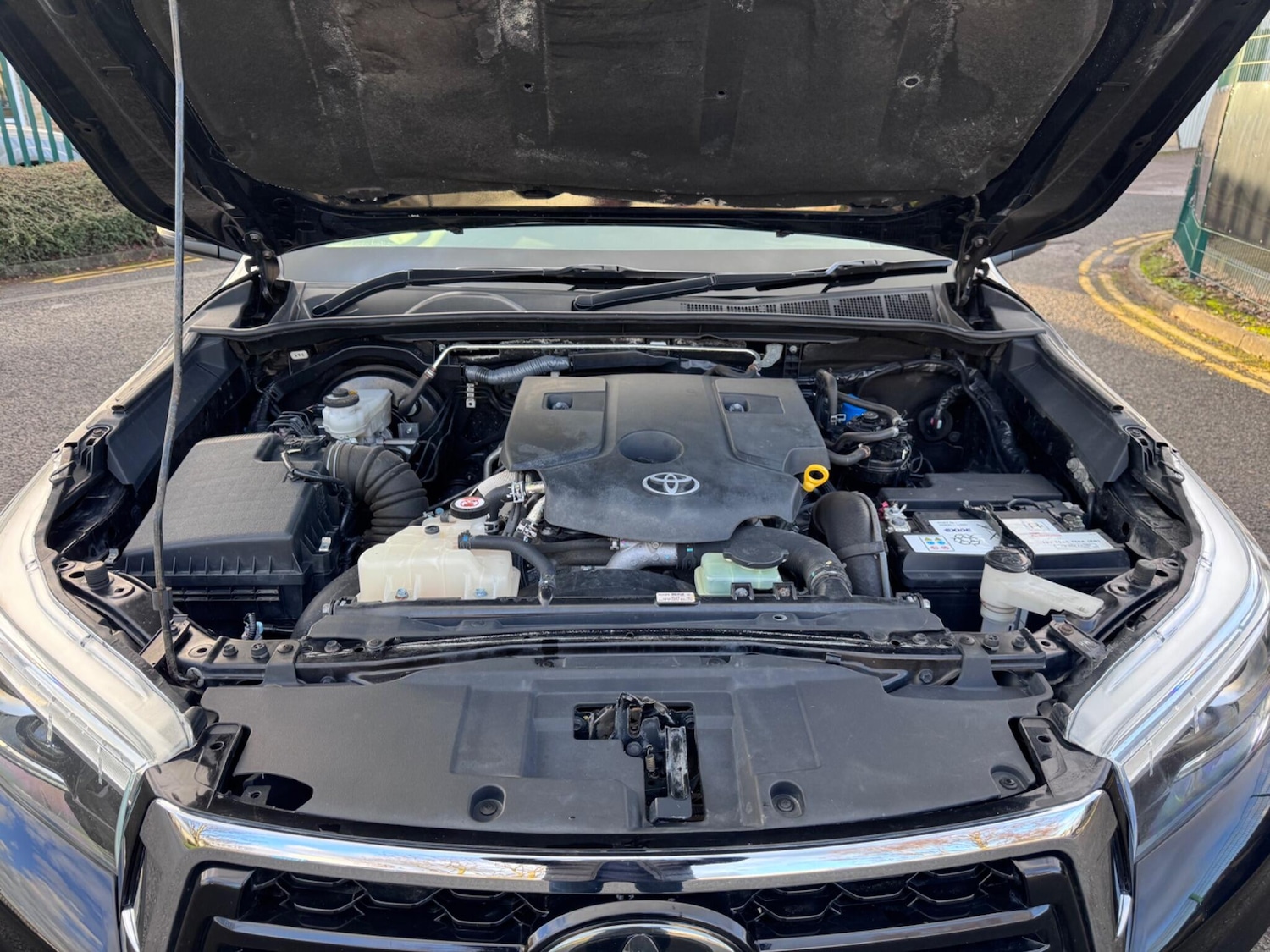 Used Toyota Hilux 2019 for sale - 77017024: Photo 19