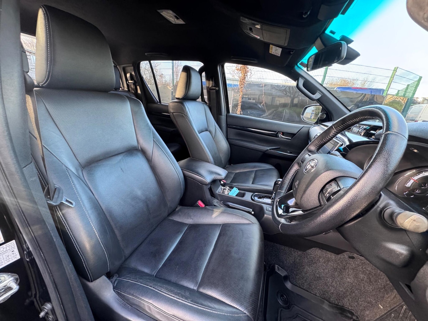 Used Toyota Hilux 2019 for sale - 77017024: Photo 29