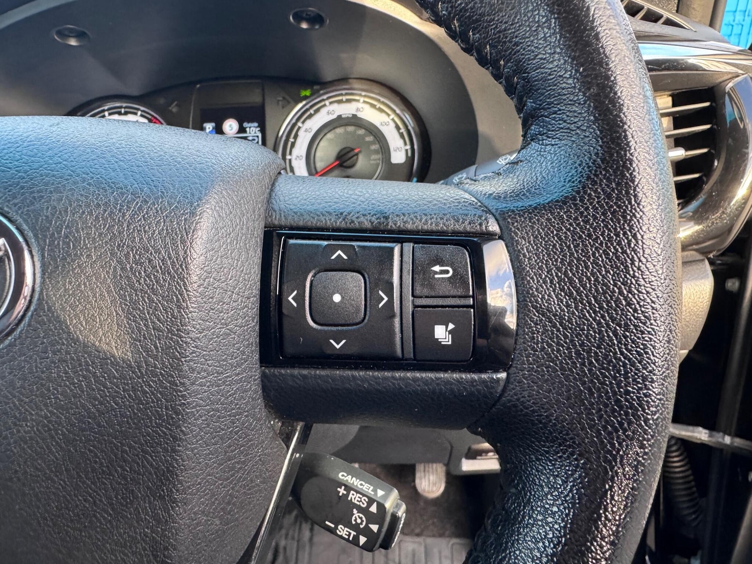 Used Toyota Hilux 2019 for sale - 77017024: Photo 36