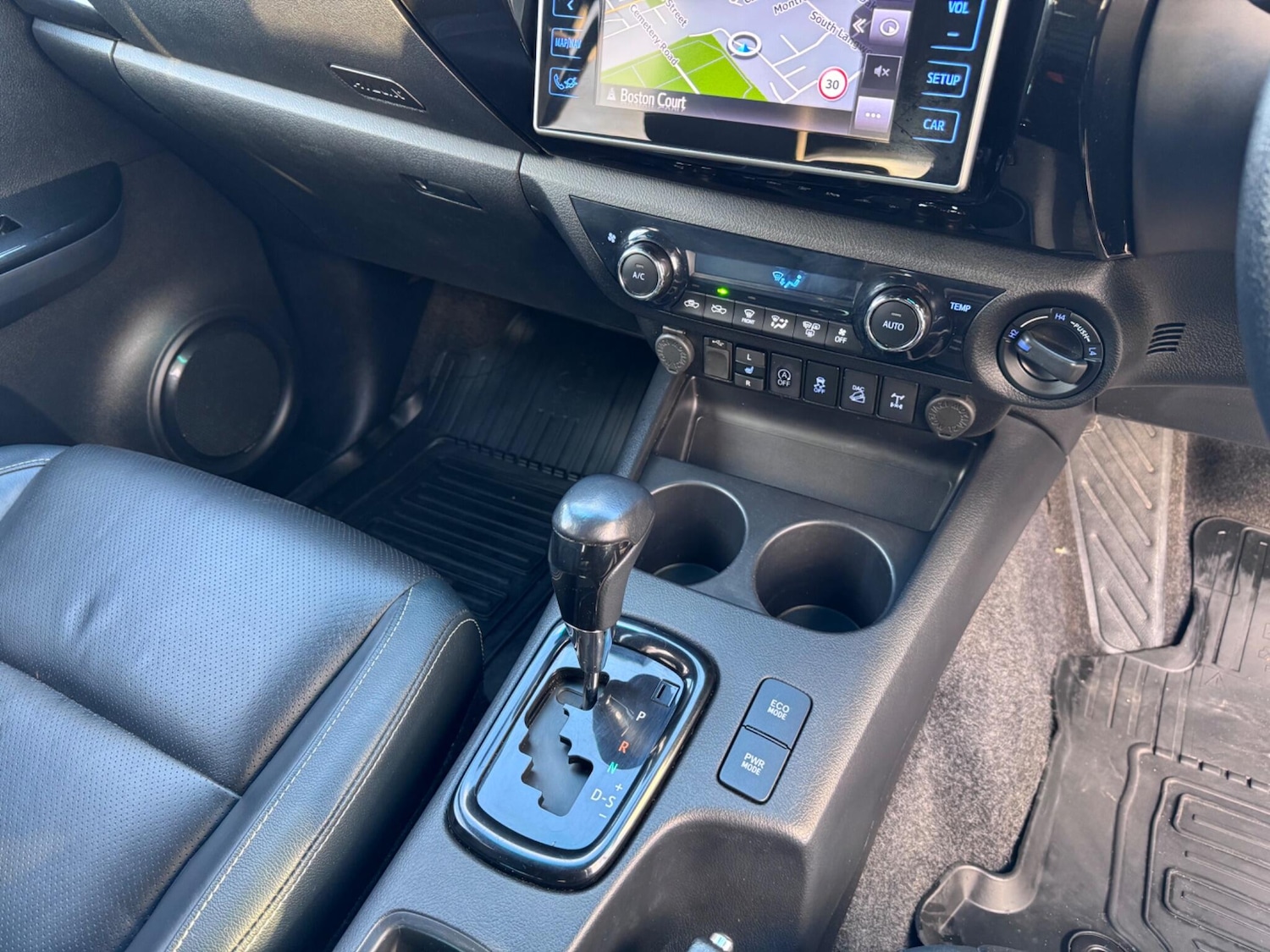 Used Toyota Hilux 2019 for sale - 77017024: Photo 38