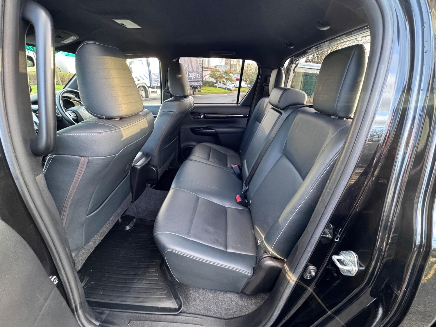 Used Toyota Hilux 2019 for sale - 77017024: Photo 48