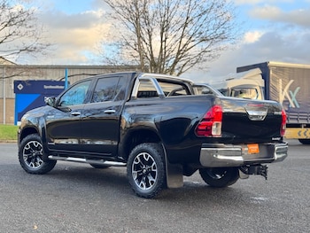 Used Toyota Hilux 2019 for sale - 77017024: Photo