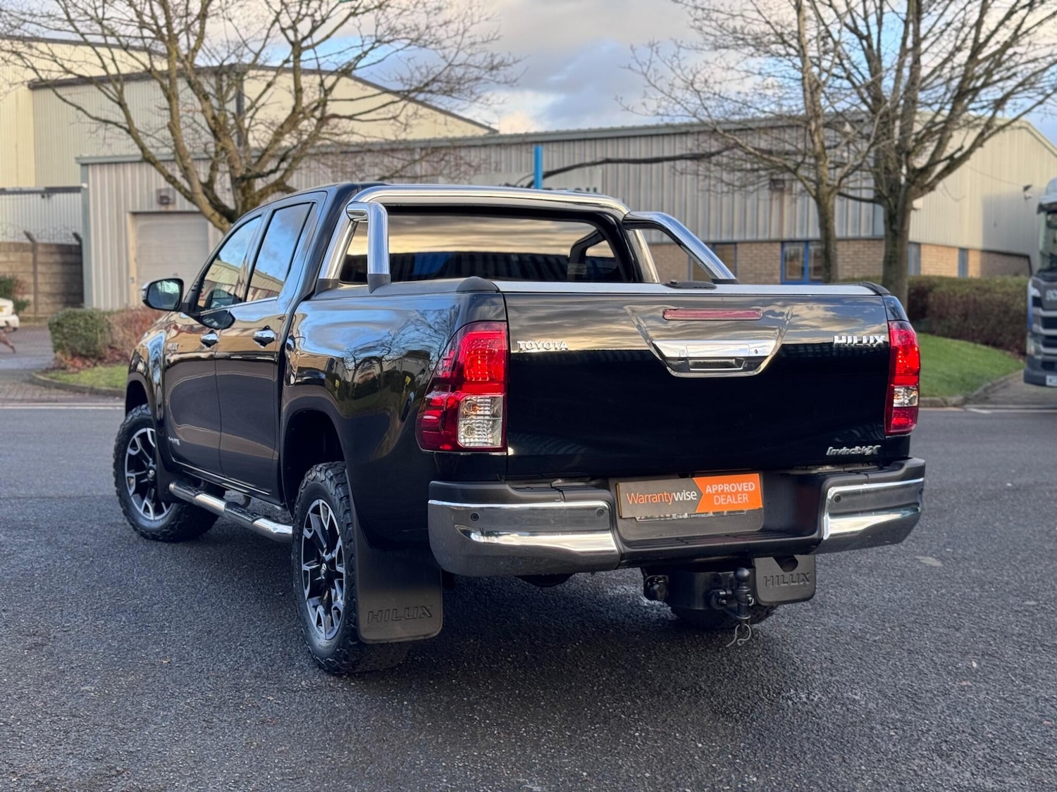 Used Toyota Hilux 2019 for sale - 77017024: Photo 5