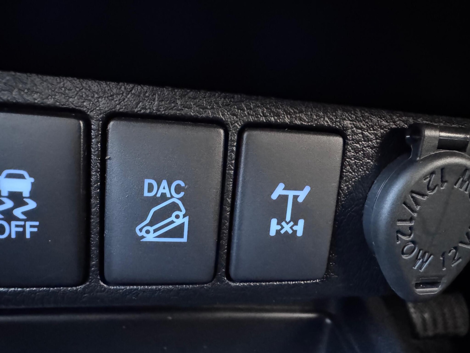 Used Toyota Hilux 2019 for sale - 77017024: Photo 51