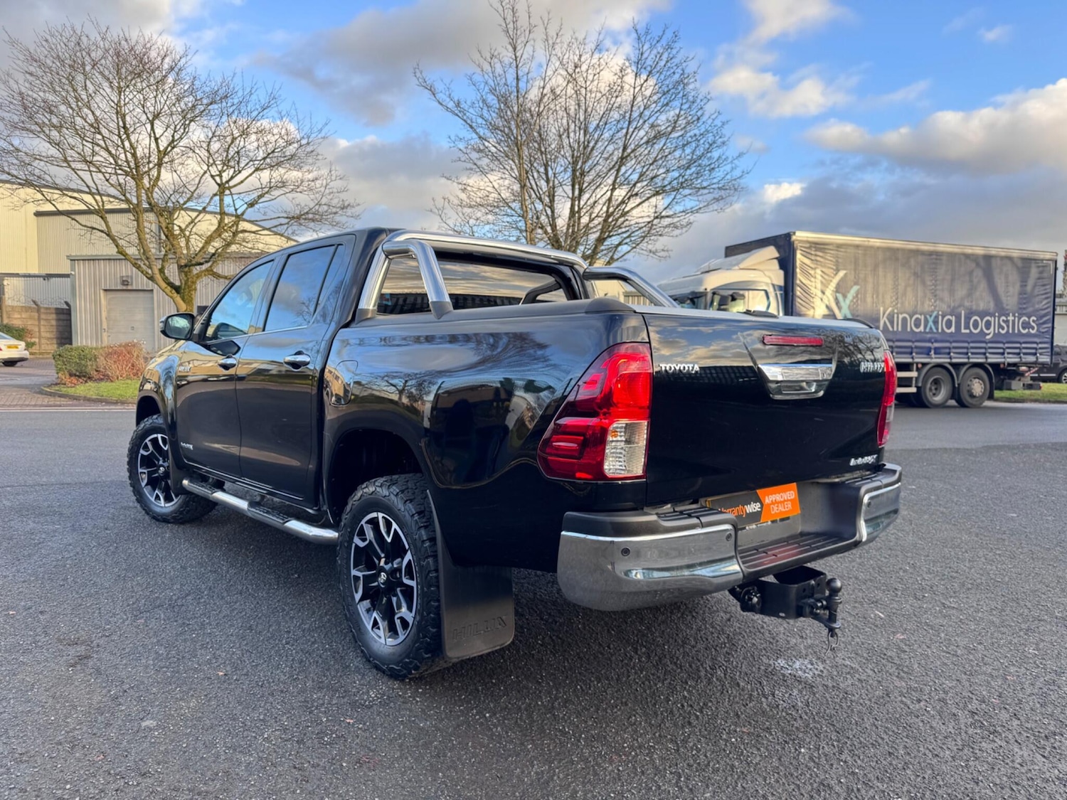 Used Toyota Hilux 2019 for sale - 77017024: Photo 7
