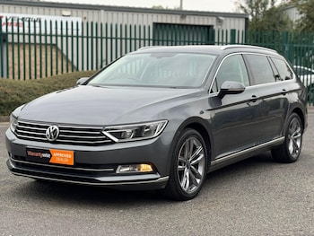 Used Volkswagen Passat 2016 for sale - 76072107: Photo