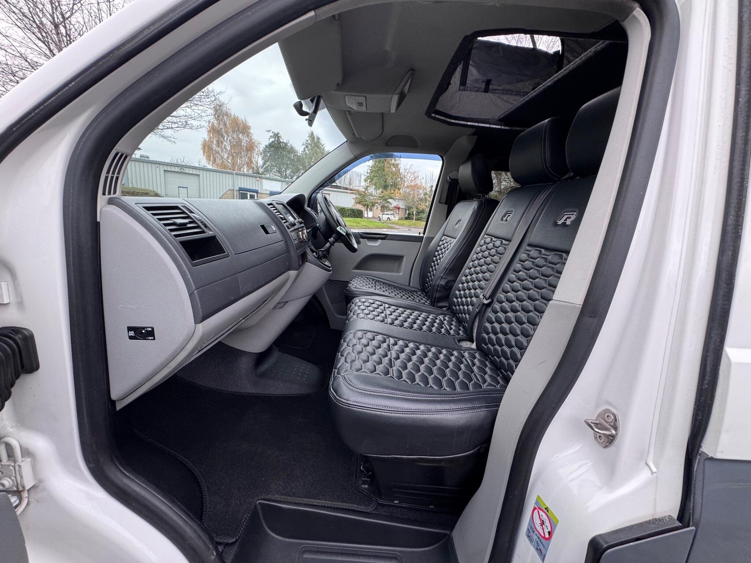 Used Volkswagen Transporter 2013 for sale - 76498585: Photo 26