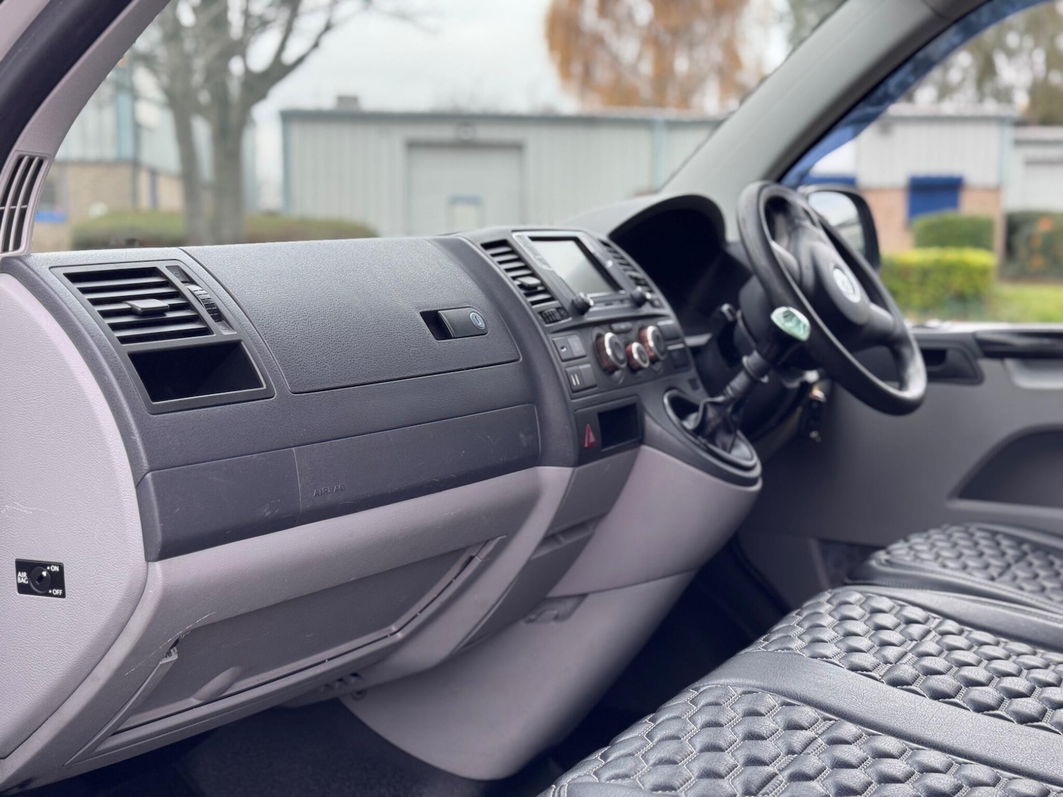 Used Volkswagen Transporter 2013 for sale - 76498585: Photo 29