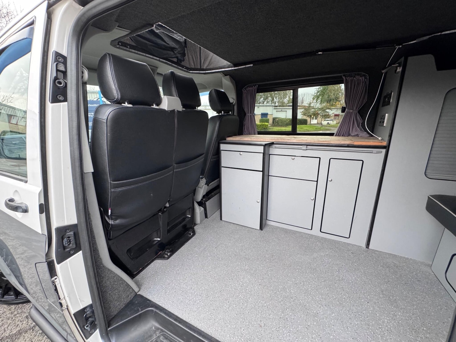 Used Volkswagen Transporter 2013 for sale - 76498585: Photo 9