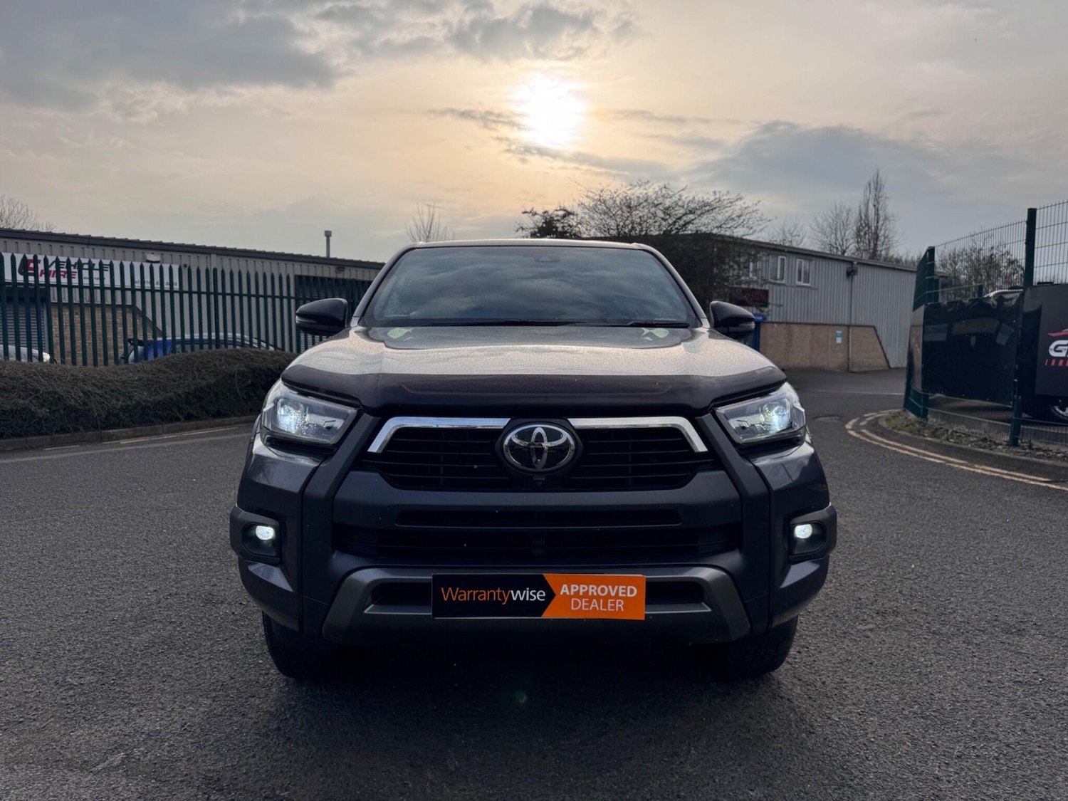 Used Toyota Hilux 2021 for sale - 77768584: Photo 2