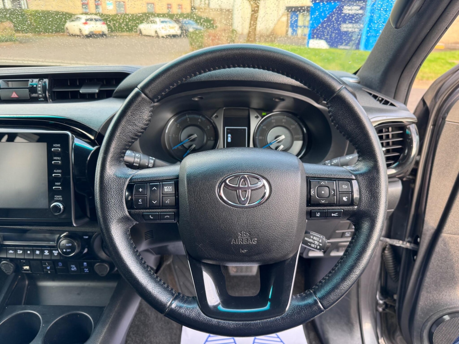 Used Toyota Hilux 2021 for sale - 77768584: Photo 21