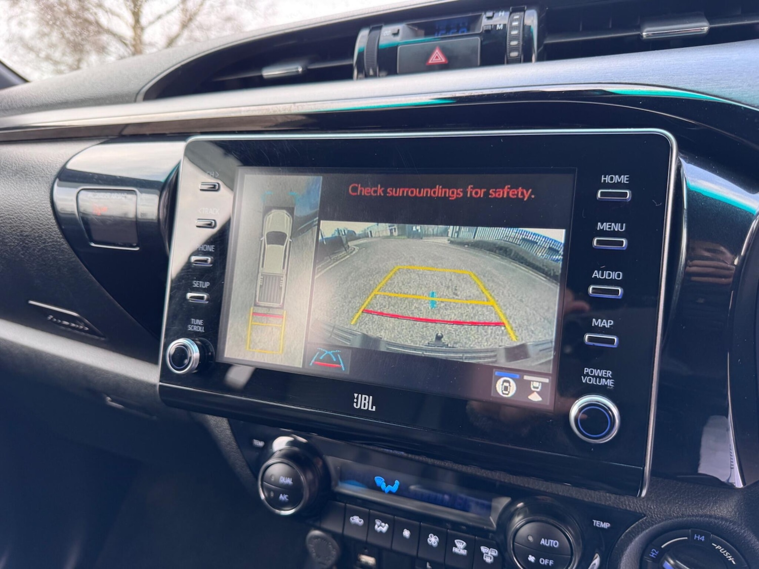 Used Toyota Hilux 2021 for sale - 77768584: Photo 23