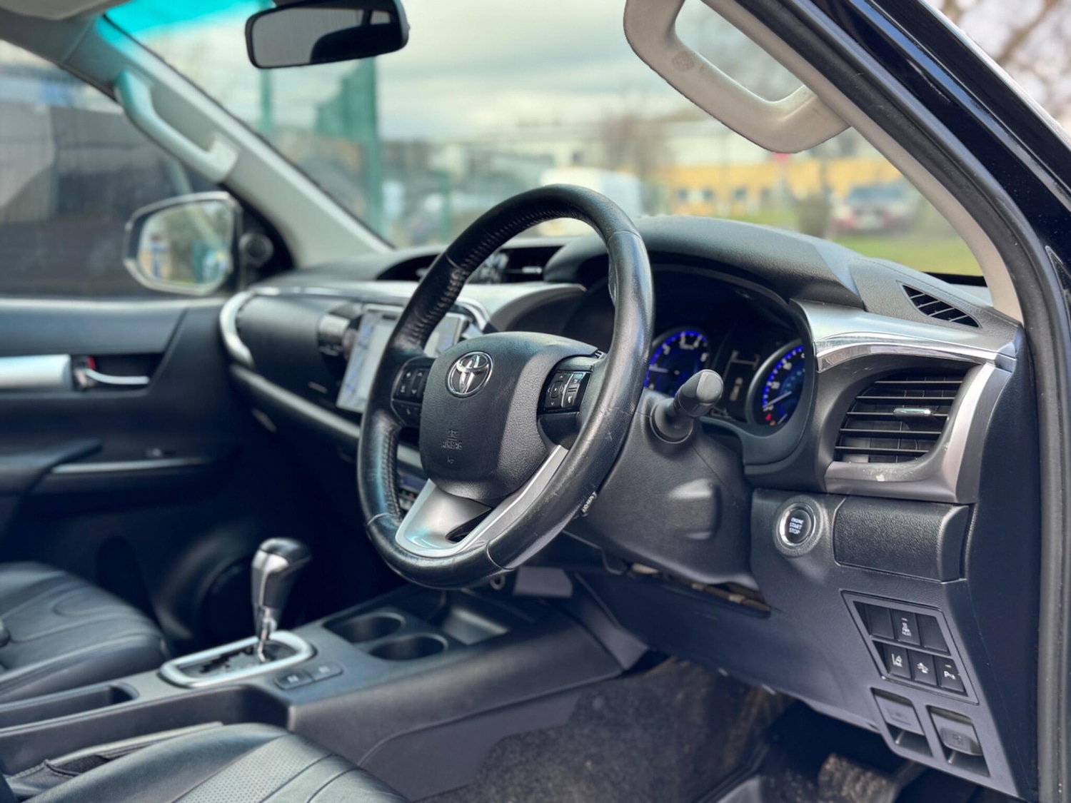 Used Toyota Hilux 2017 for sale - 77441169: Photo 16