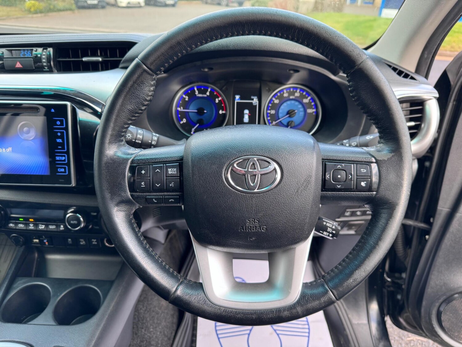 Used Toyota Hilux 2017 for sale - 77441169: Photo 22