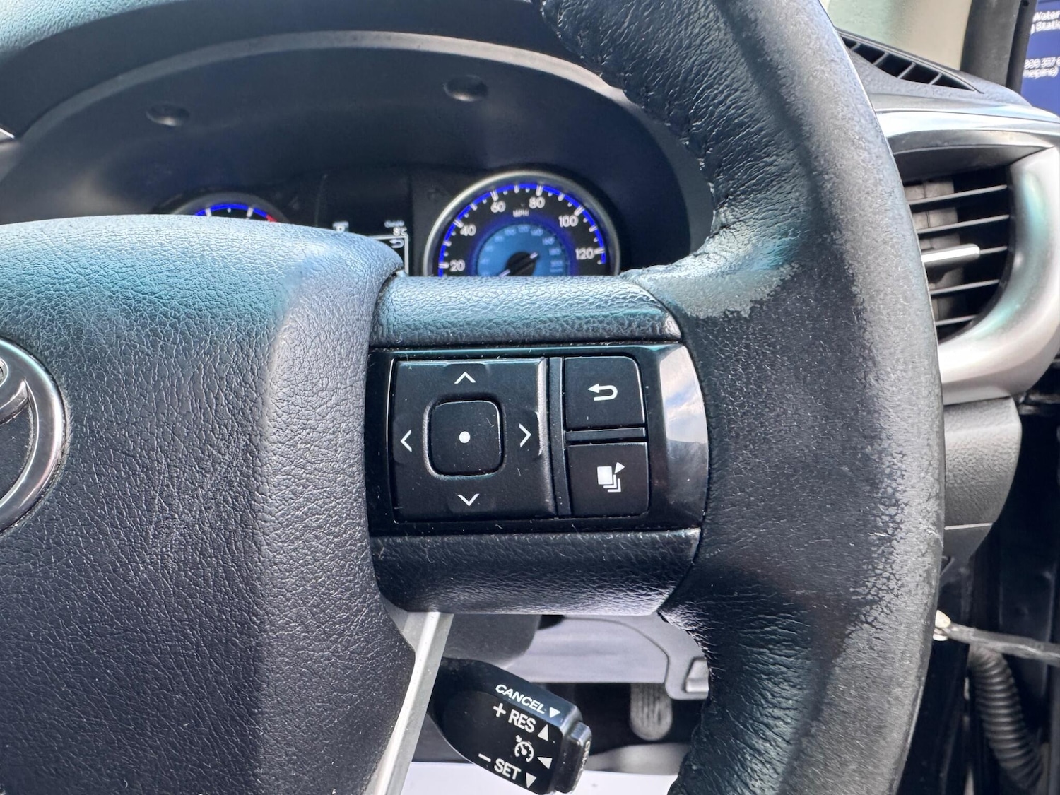 Used Toyota Hilux 2017 for sale - 77441169: Photo 30