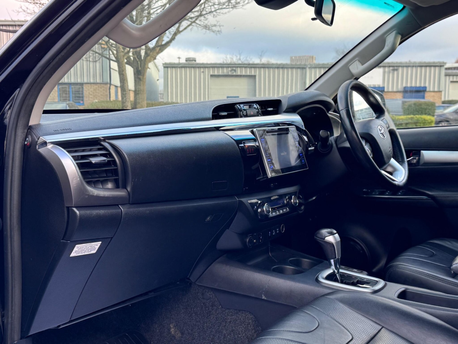 Used Toyota Hilux 2017 for sale - 77441169: Photo 34