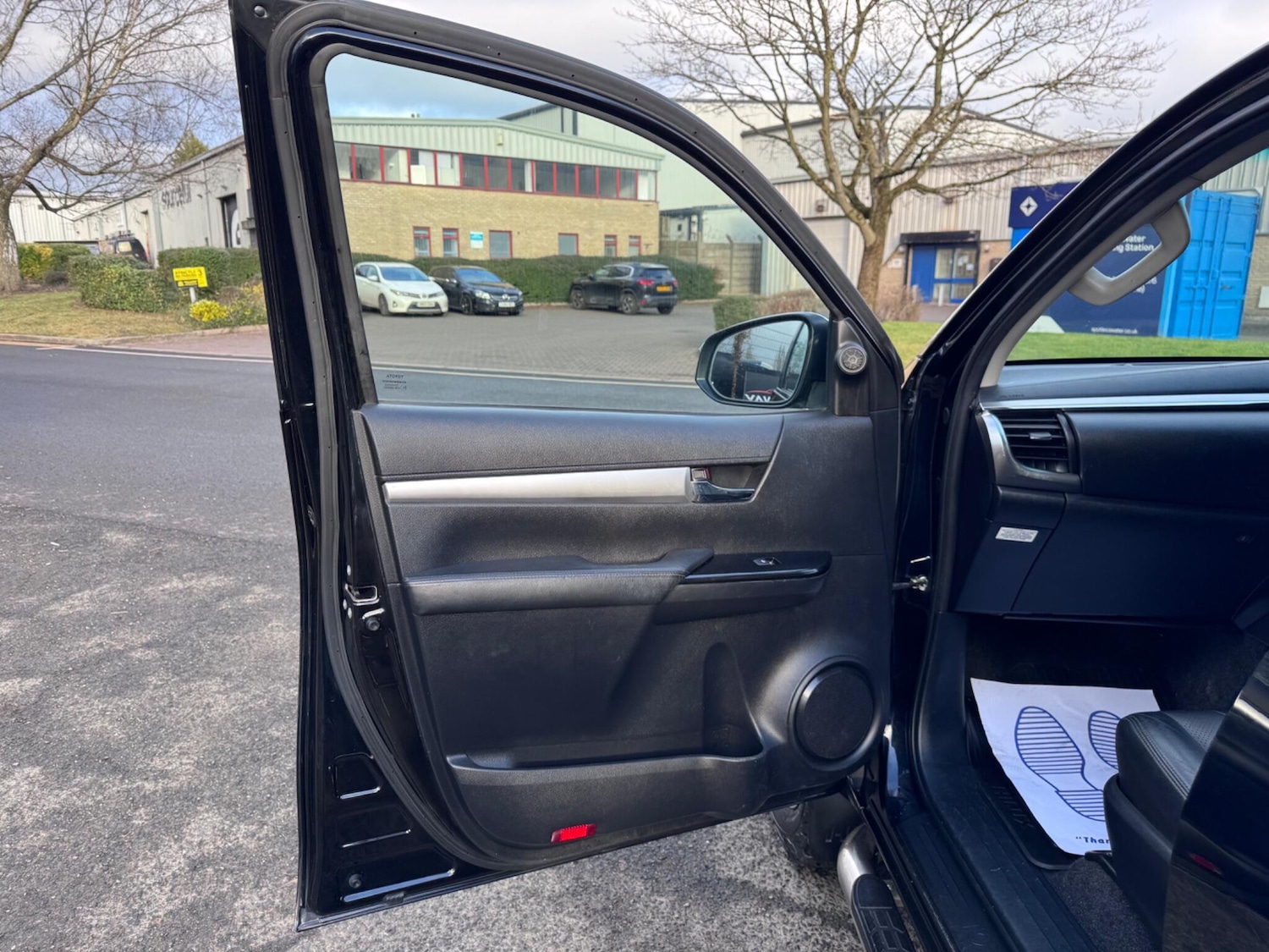 Used Toyota Hilux 2017 for sale - 77441169: Photo 35