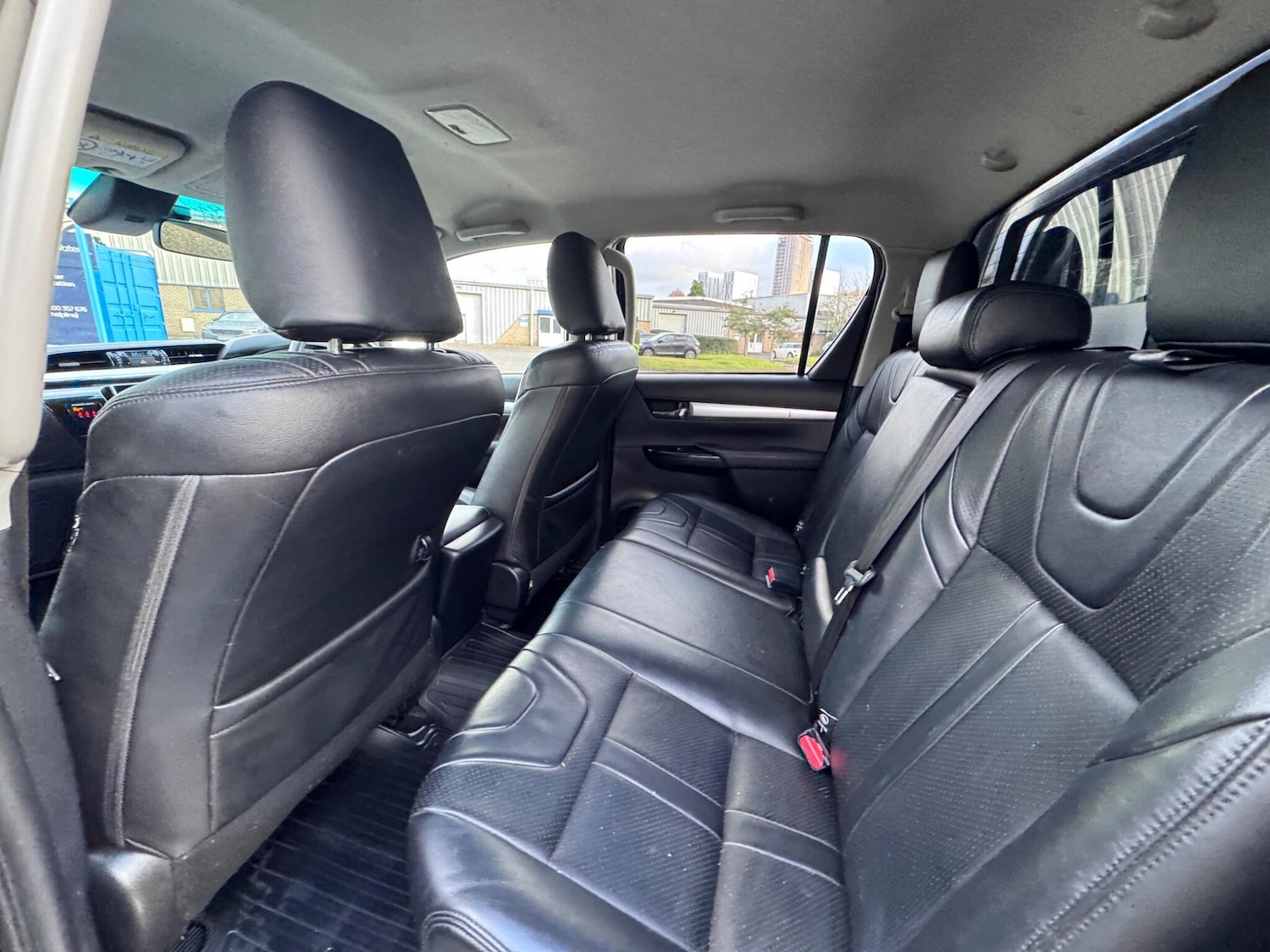 Used Toyota Hilux 2017 for sale - 77441169: Photo 36