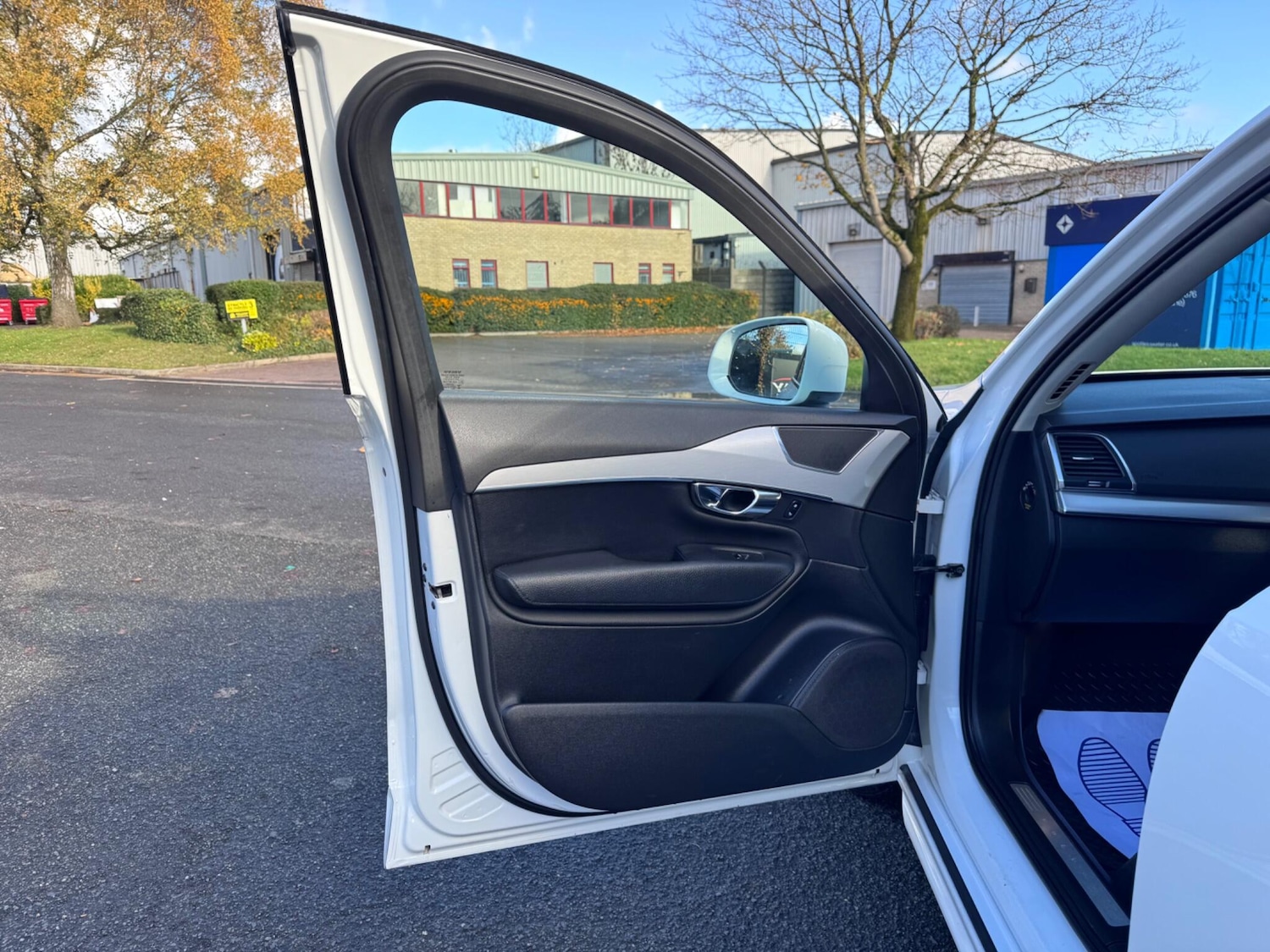 Used Volvo XC90 2015 for sale - 76702282: Photo 25