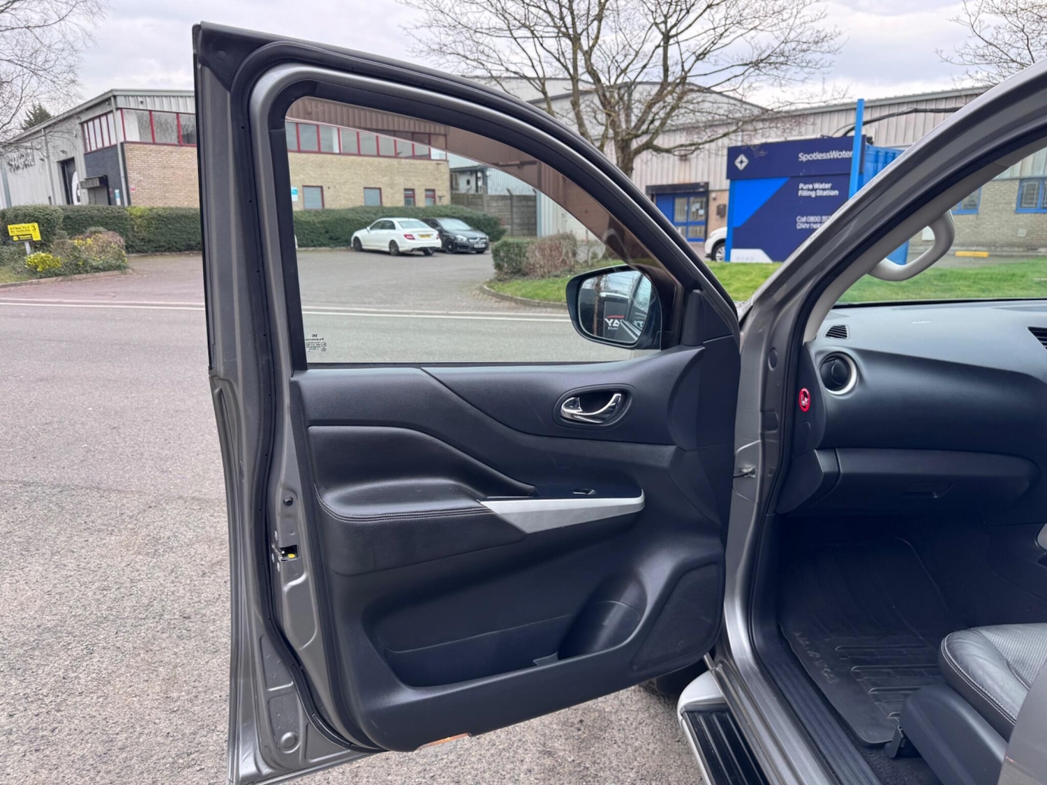 Used Nissan Navara 2018 for sale - 77769459: Photo 34