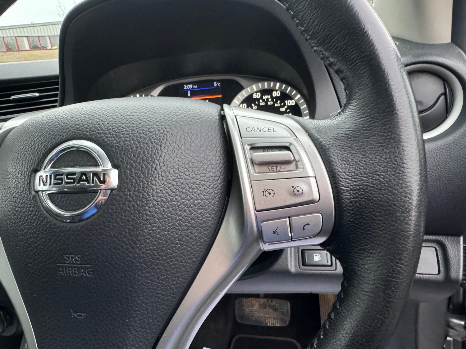 Used Nissan Navara 2021 for sale - 76765347: Photo 26