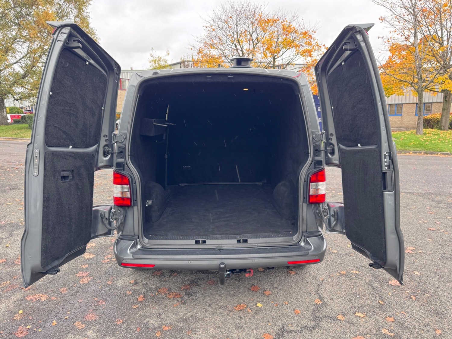 Used Volkswagen Transporter 2015 for sale - 76370236: Photo 13