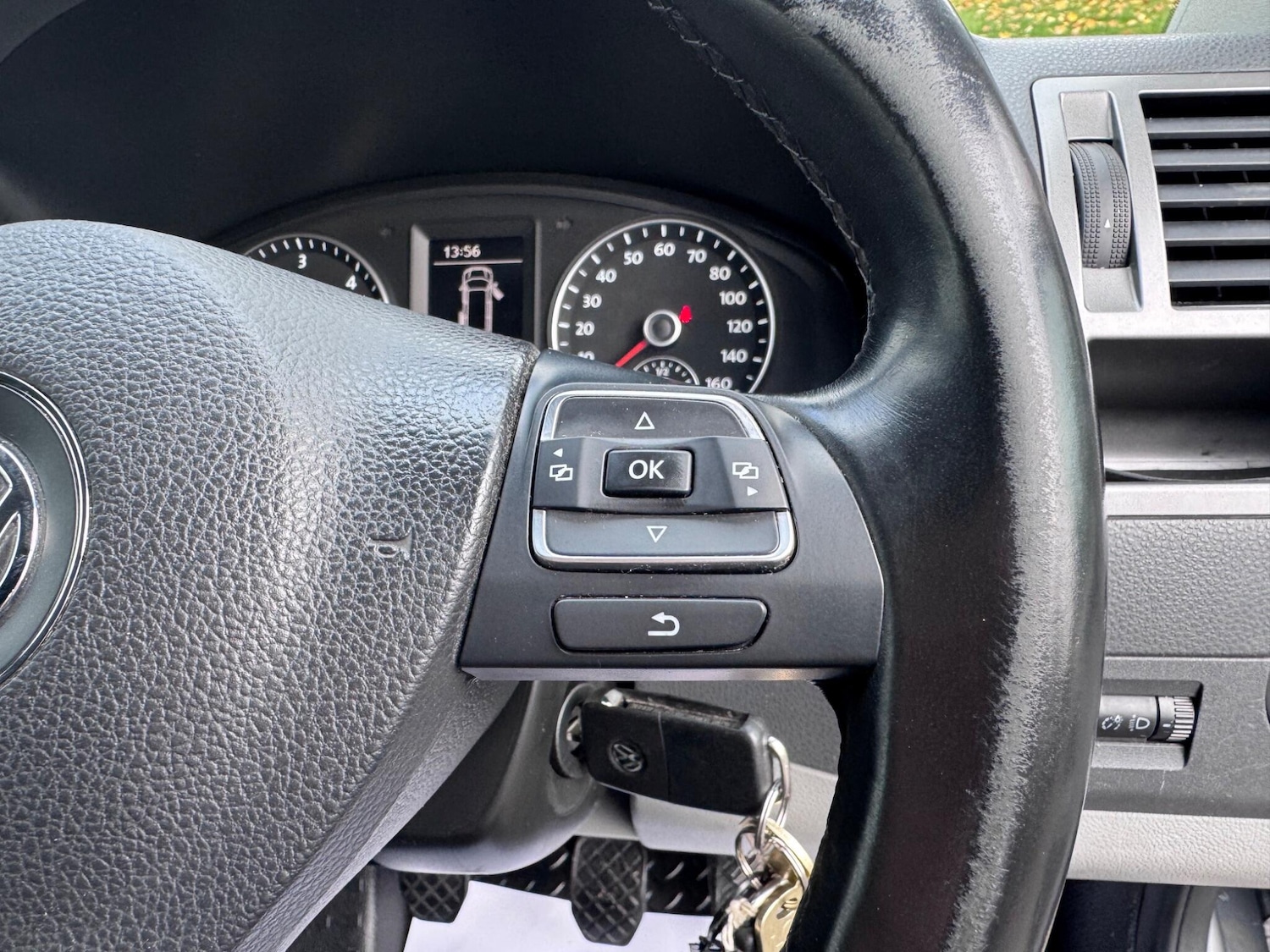 Used Volkswagen Transporter 2015 for sale - 76370236: Photo 36