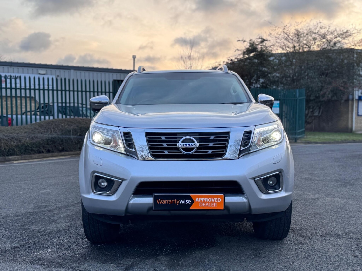 Used Nissan Navara 2018 for sale - 77611915: Photo 2