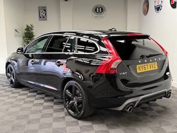 Used Volvo V60 2017 for sale - 78852490: Photo