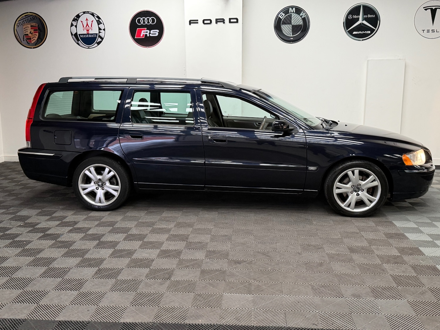 Used Volvo V70 2005 for sale - 78004859: Photo 5