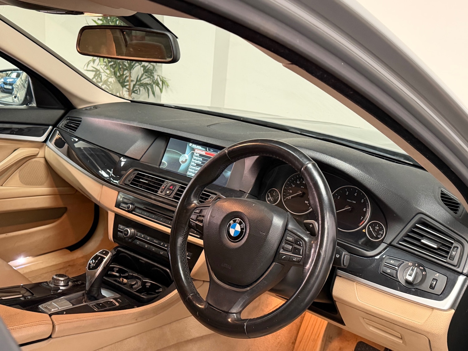 Used BMW 5 Series 2023 for sale - 77975851: Photo 11