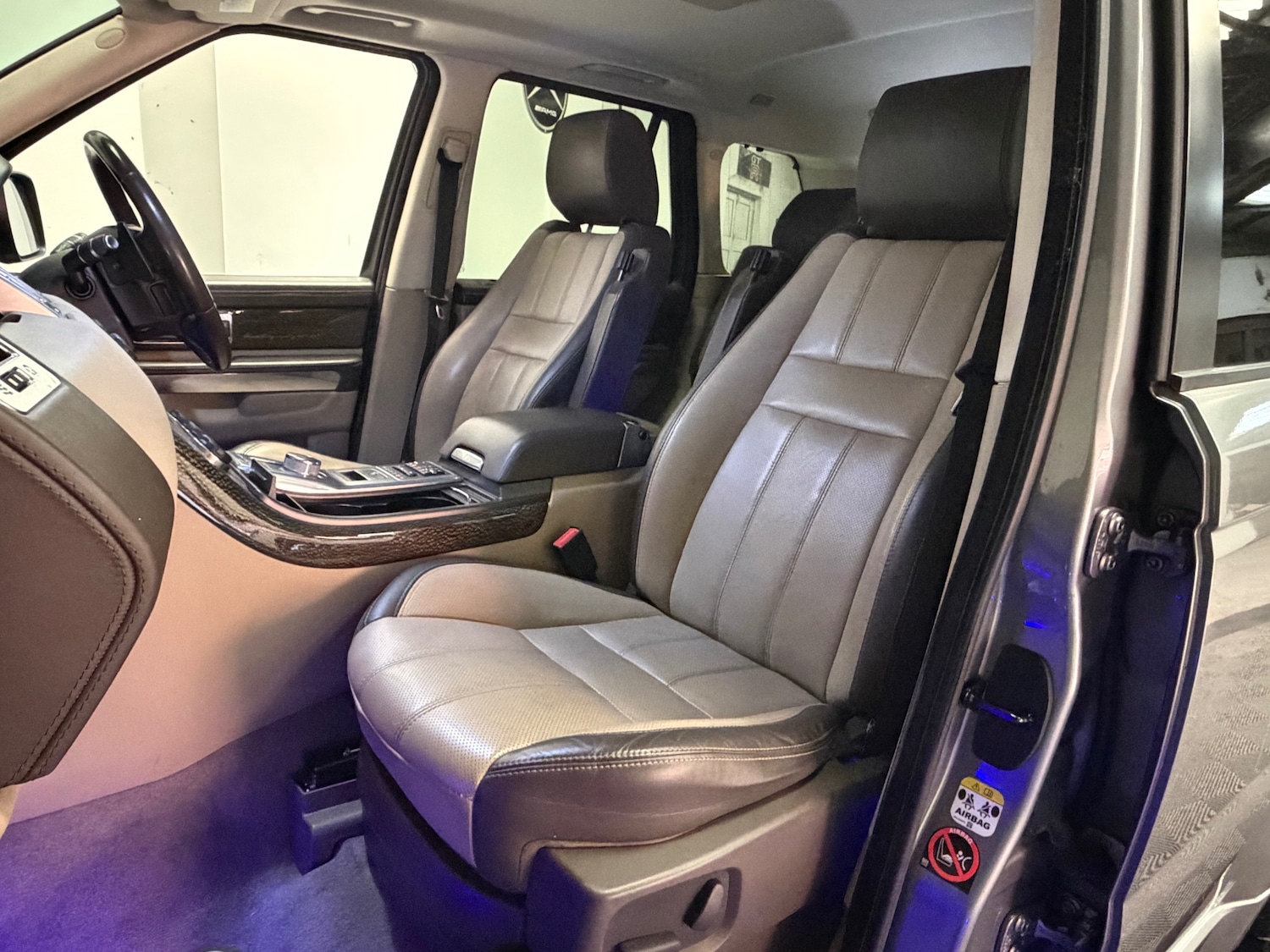 Used Land Rover Range Rover Sport 2012 for sale - 77975778: Photo 7