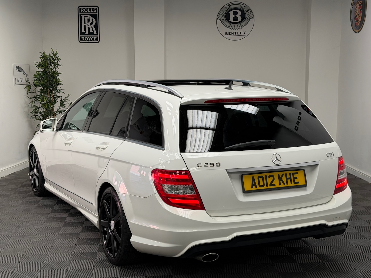 Used Mercedes-Benz C Class 2012 for sale - 78005535: Photo 18