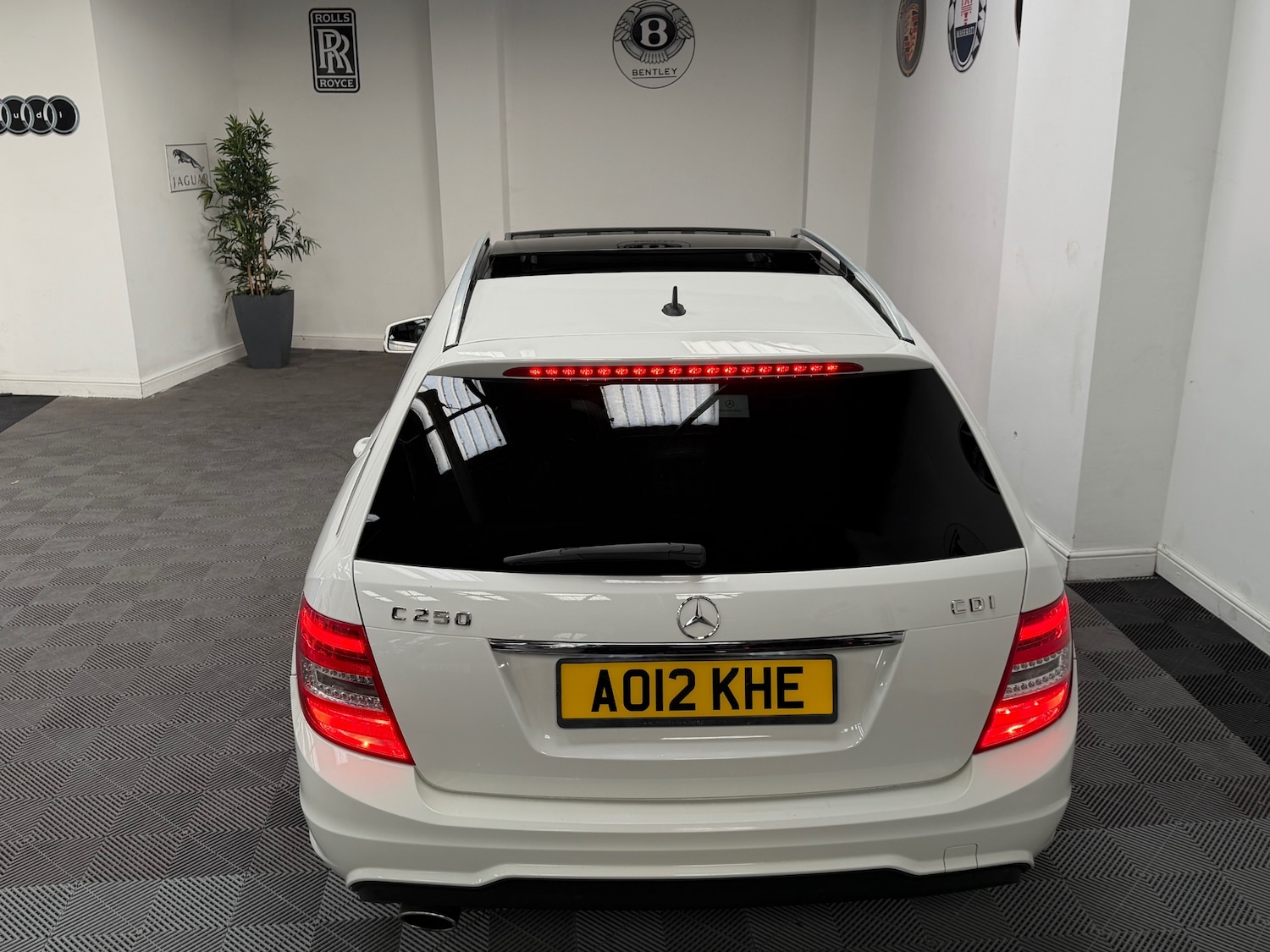 Used Mercedes-Benz C Class 2012 for sale - 78005535: Photo 23