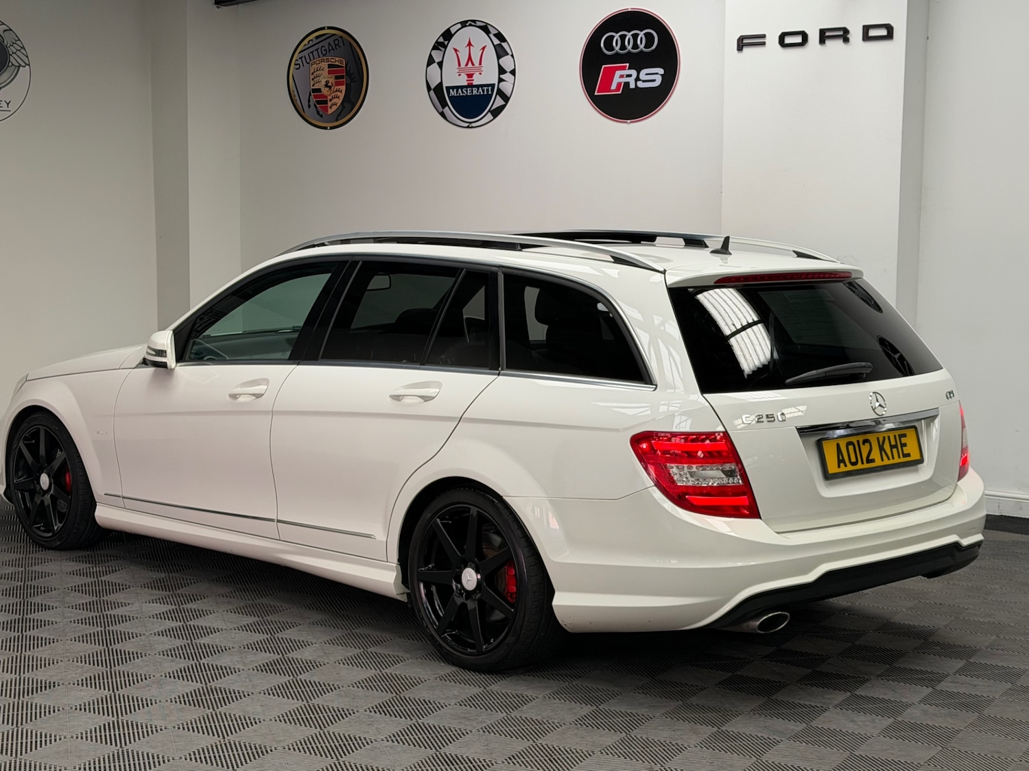 Used Mercedes-Benz C Class 2012 for sale - 78005535: Photo 27