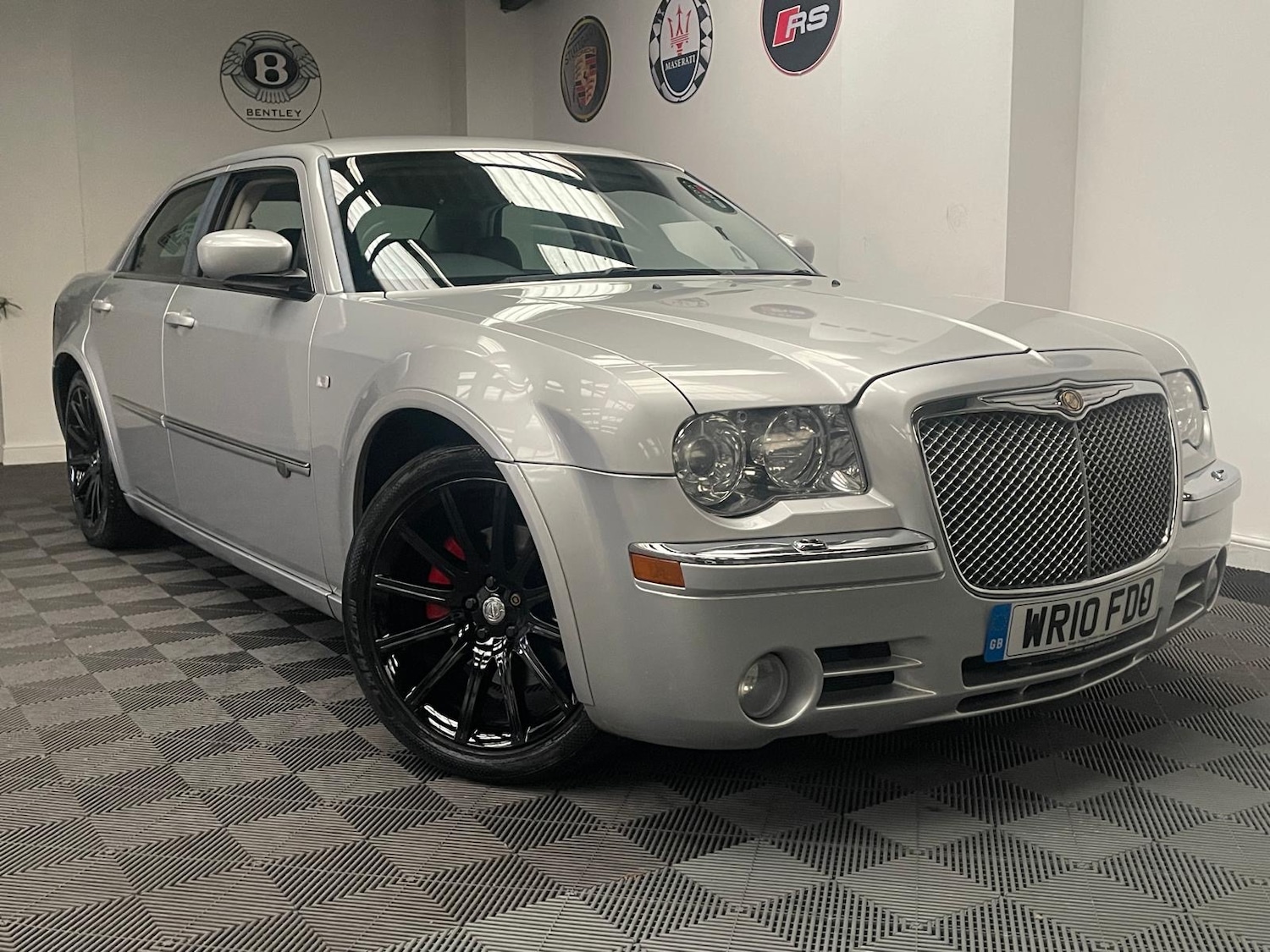 Used Chrysler 300C 2010 for sale - 78004868: Photo 13