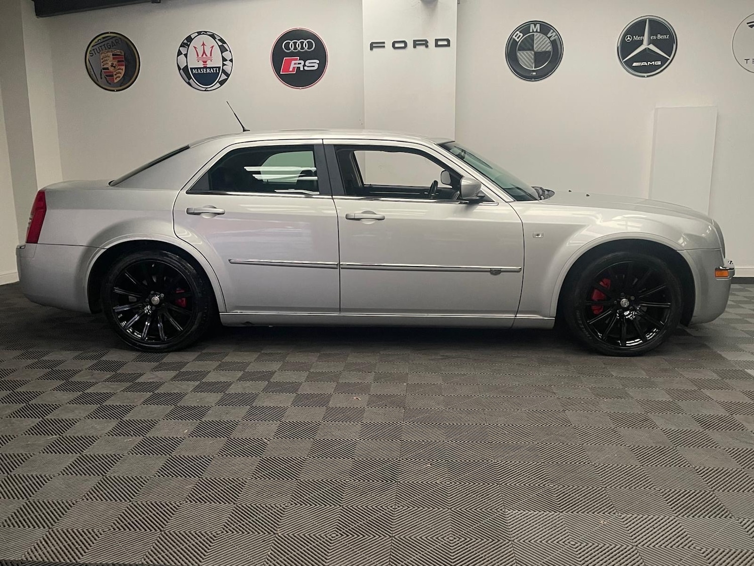 Used Chrysler 300C 2010 for sale - 78004868: Photo 6