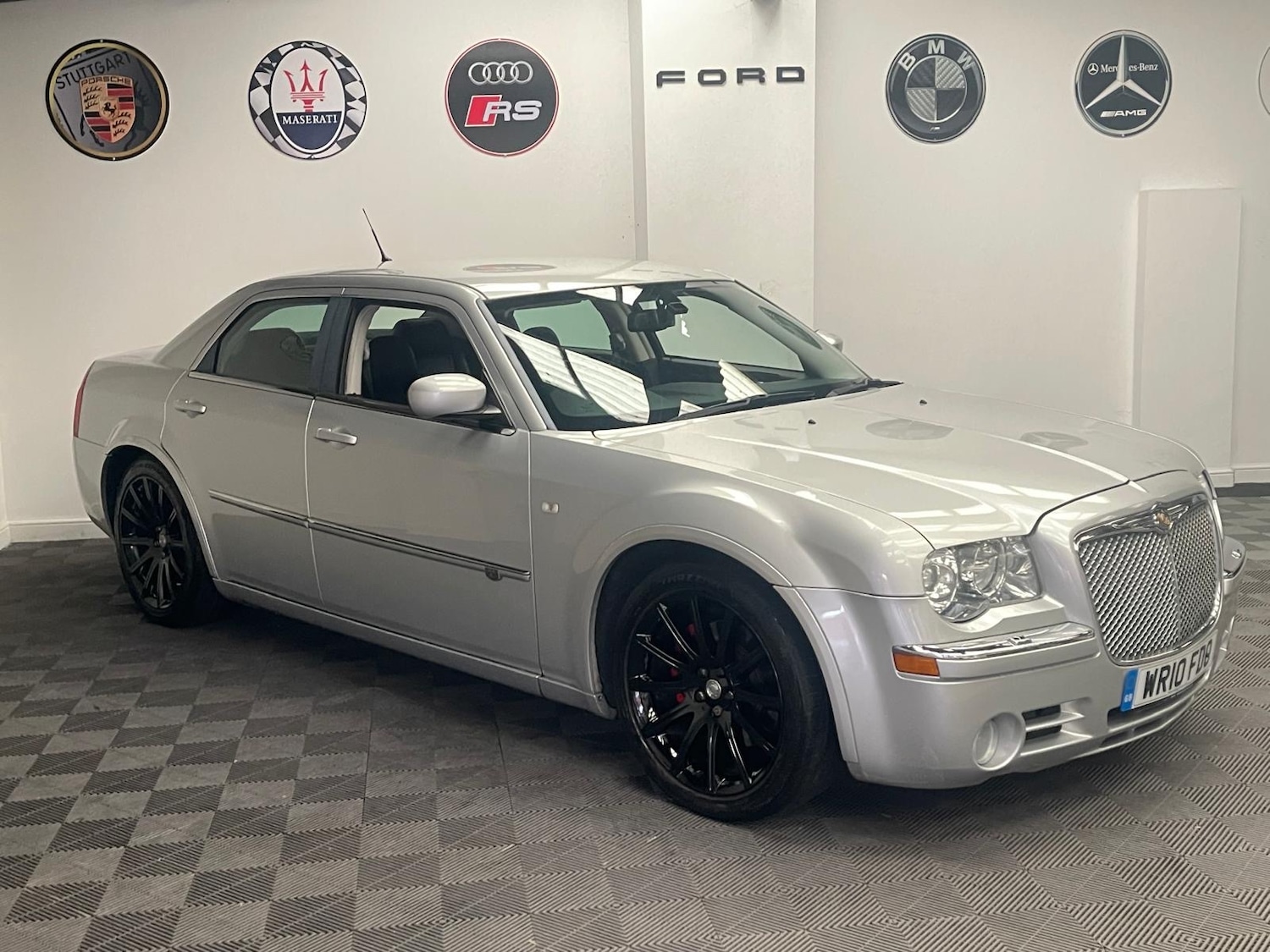 Used Chrysler 300C 2010 for sale - 78004868: Photo 7