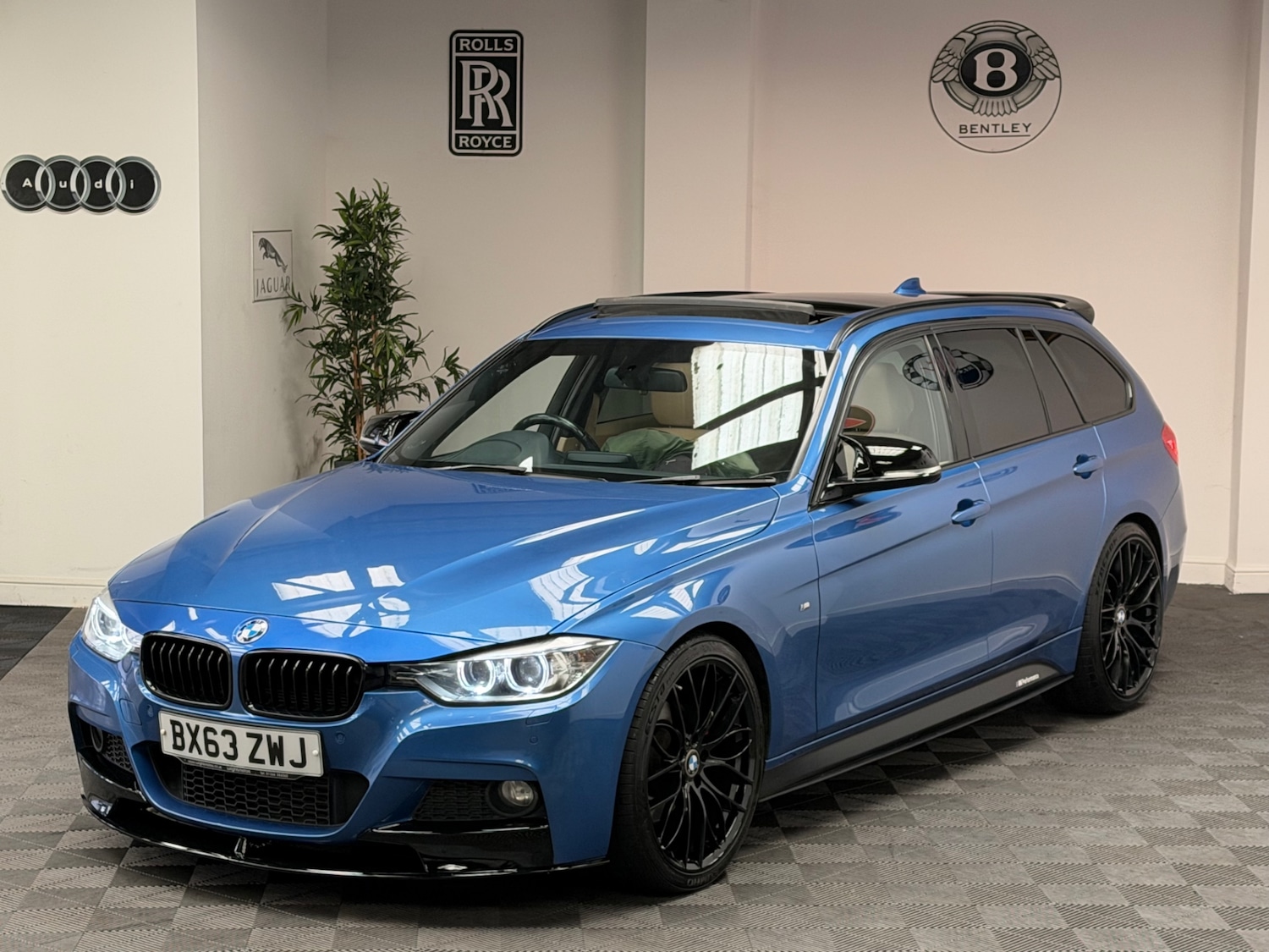 Used BMW 3 Series 2013 for sale - 77982009: Photo 25