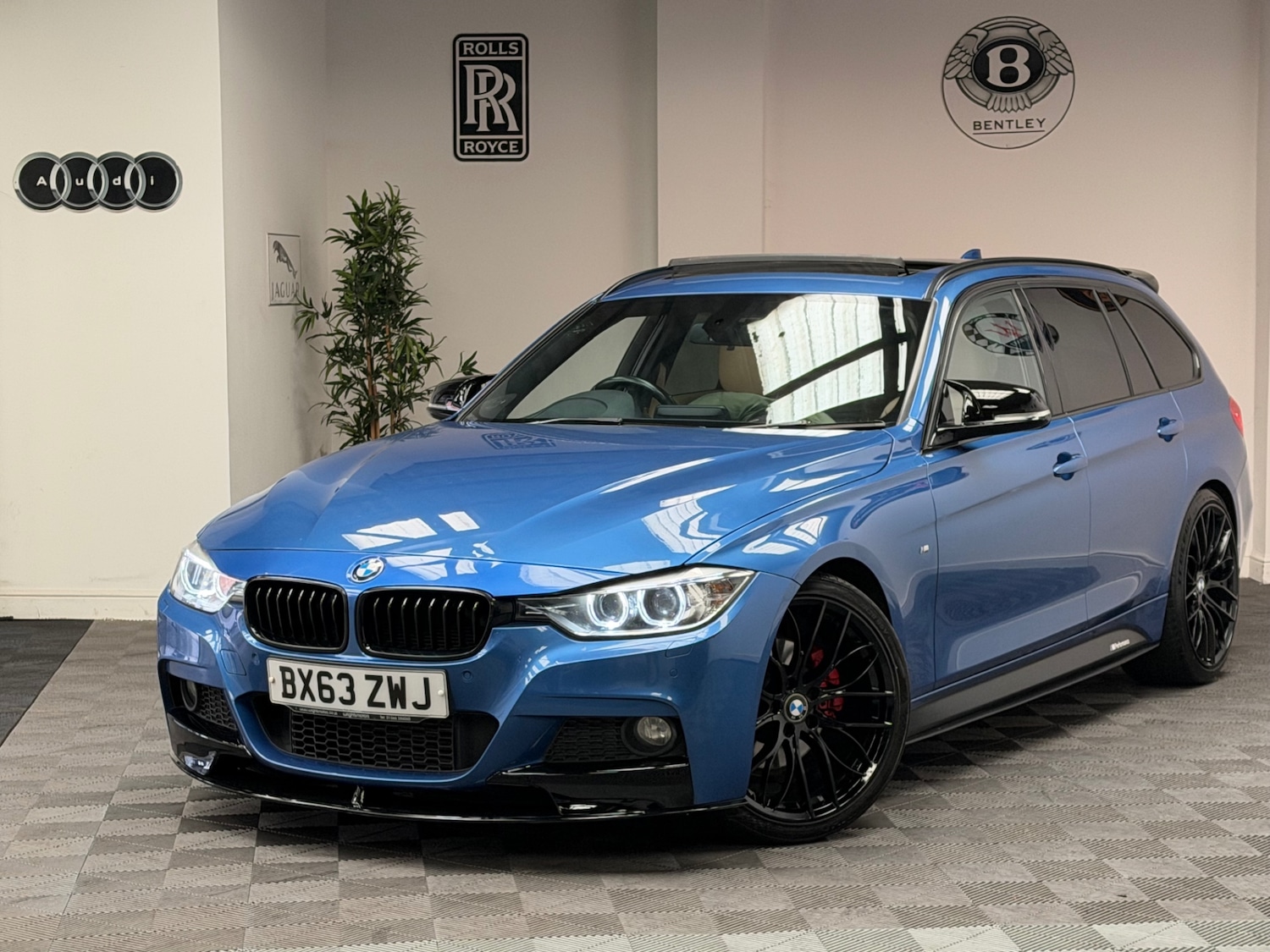 Used BMW 3 Series 2013 for sale - 77982009: Photo 26