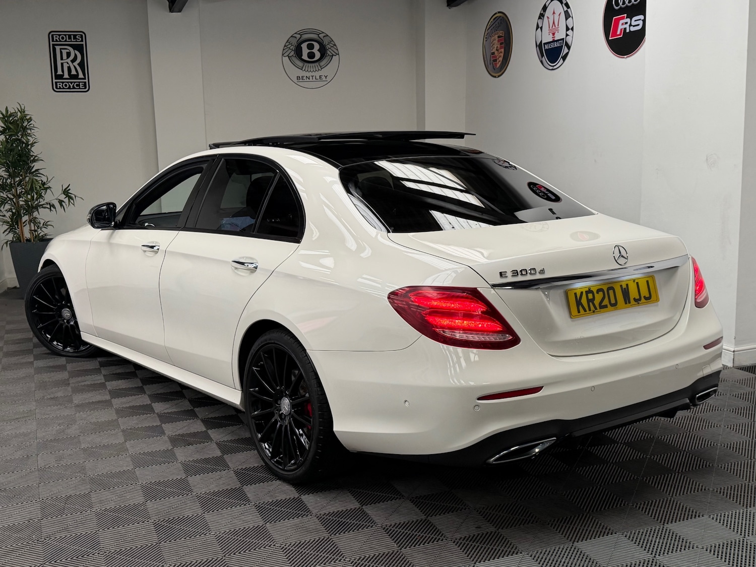 Used Mercedes-Benz E Class 2020 for sale - 77982024: Photo 12