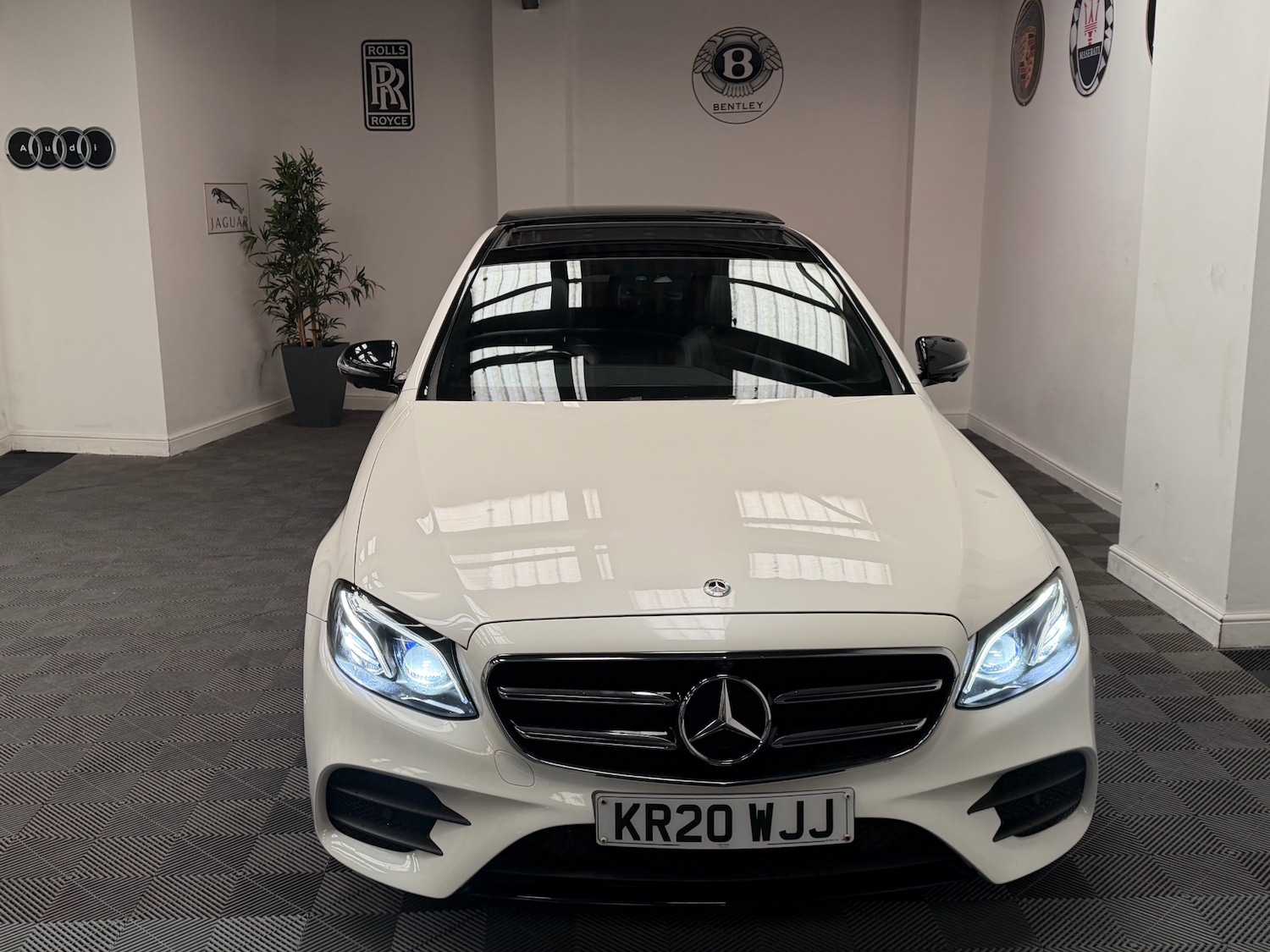 Used Mercedes-Benz E Class 2020 for sale - 77982024: Photo 3